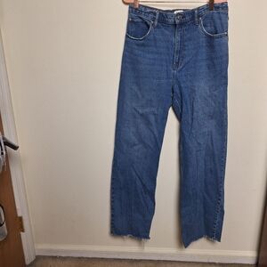 Abercrombie & Fitch Light Wash 90s Relaxed High Rise Jeans Size 32 / 14